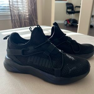 Puma tennis shoes